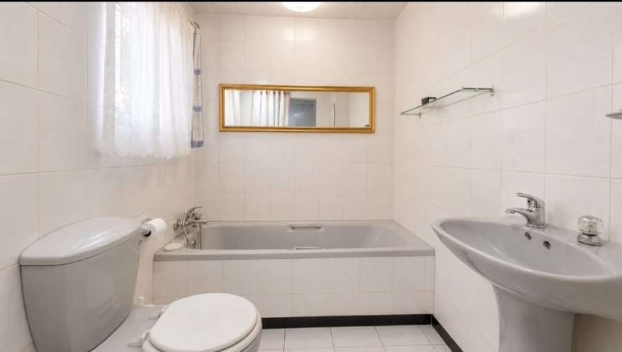 2 Bedroom Property for Sale in Roodia Free State
